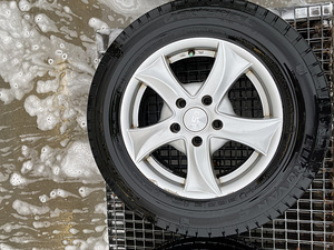 Диски и шины vW Transporter R16 (4 фото из 8)