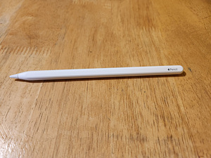 Apple iPad Pro 11" 2022 M2 (Wi-Fi, 256 GB) - Värvus: Silver (7 foto / 10)