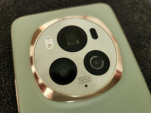 Honor Magic6 Pro 12/512 GB (2 foto / 7)