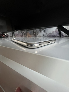 iPhone X 64gb (2 фото из 5)