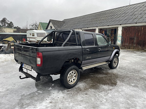 Nissan pick up (3 фото из 3)