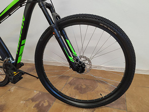 UUS jalgratas / НОВЫЙ велосипед HOGAN MTB 29 BLACK GREEN (4 фото из 7)