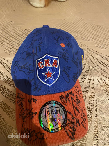 Продам кепку СКА с автографами игроков сезона 2018/2019 (фото #1)