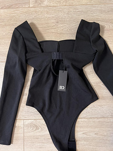 Uus body S (4 foto / 5)