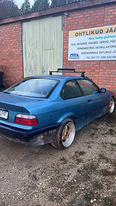 BMW e36 купе m57d30 (1 фото из 5)