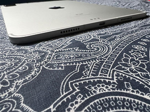iPad Pro 11 inch (3rd gen) silver 128GB wifi + cellular (3 foto / 3)