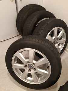 Veljed Volvo v70 -lt (1 foto / 3)