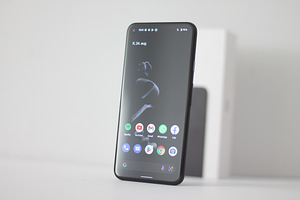 Võimekas Google Pixel 5 (5G), uueväärne (1 foto / 10)