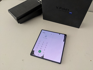 Tippklassi Vivo X Fold+ 12GB/512GB, täiskomplekt (4 foto / 9)