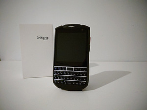 Uus ainulaadne Unihertz Titan Pocket (4 foto / 10)