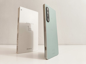 Tippklassi Sony Xperia 1 IV, ideaalses seisukorras (5 foto / 10)