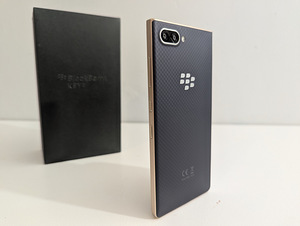 Unikaalne Blackberry Key2 LE, uueväärne (4 foto / 9)