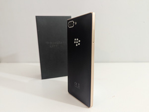 Unikaalne Blackberry Key2 LE, uueväärne (5 foto / 9)