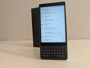 Unikaalne Blackberry Key2 LE, uueväärne (8 foto / 9)