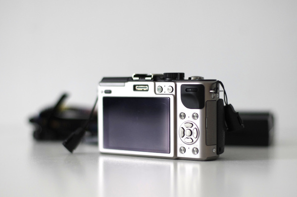 Легендарная Lumix GX1, как новая