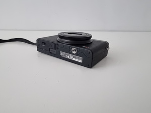 Legendaarne Fujifilm XQ1, uueväärne (7 foto / 10)