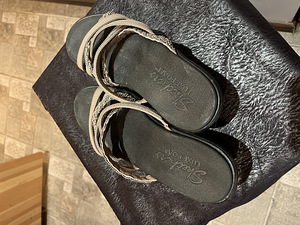 Skechers Vähe Kasutatud jalanõud. Suurus 36 (8 foto / 10)