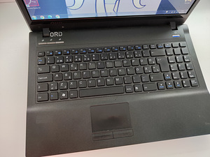 Ordi notebook w76t (6 foto / 6)