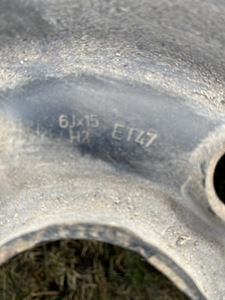 Müüa Volkswageni plekkveljed koos naastrehvidega! 15” (7 foto / 8)
