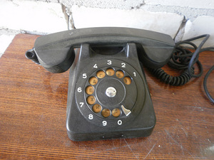 Vanaaegne telefon Budavox