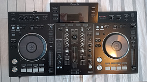 Pioneer XDJ-RX (2 foto / 4)