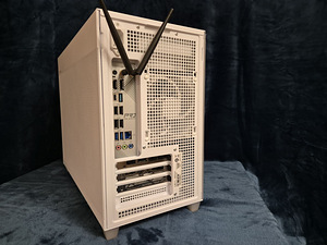 RTX4080 Super | Ryzen 7 7700X | Võimas kompaktne arvuti (4 foto / 10)