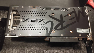 XFX Speedster MERC 308 AMD Radeon™ RX 6650 XT 8GB GDDR6 (4 foto / 4)