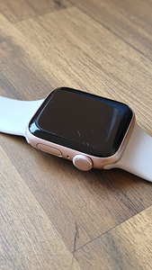 Müüa Apple Watch SE 40mm (roosa kuld, alumiinium) (9 foto / 9)