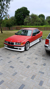 BMW 316 (1.8i 85kw) (4 фото из 8)