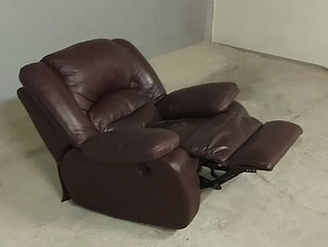 Lahtikäiv tugitool nahast recliner (1 foto / 3)