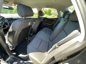 Audi A4 B6 (9 фото из 11)