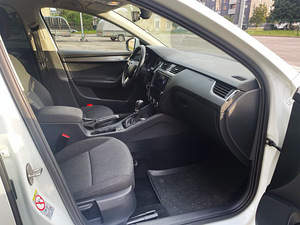 Skoda Octavia 1.6 85kW (12 foto / 14)