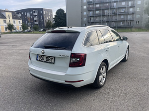 Skoda Octavia 1.6 85kW (3 foto / 14)