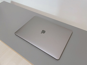 MacBook Pro 16” (2,6 GHz i7; 512 SSD; Radeon Pro 4GB) (6 foto / 7)