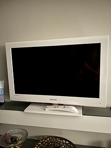 Samsung Teler 52cmx81 (1 foto / 3)