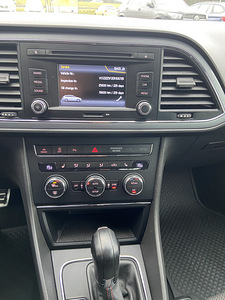 Seat Leon FR 2.0 TDi 135kw (14 foto / 15)