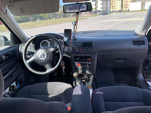 Volkswagen Bora 1.6 2002 (3 foto / 6)