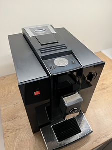 Jura F9 (2 foto / 3)