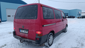 VW Transporter Kombi 1999a. 2.5 td (3 foto / 9)