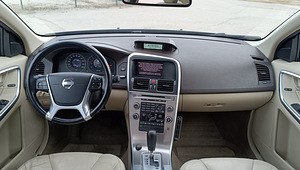 VOLVO XC60 2010 (10 foto / 15)