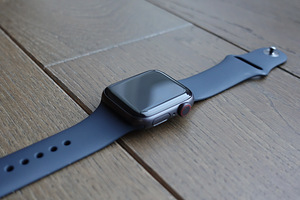 Apple Watch SE LTE 40mm Alu Midnight Sport (6 фото из 6)