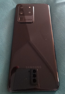 Samsung S20 Ultra 5g ja Samsung S22 (1 foto / 10)