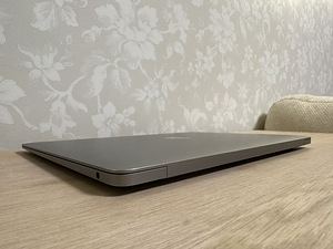 Macbook Air M1 2020 (3 foto / 9)