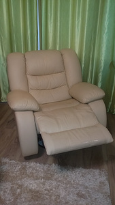 Кожаное релакс-кресло (3 фото из 3)