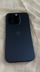 iPhone 15 Pro 128GB Blue Titanium (1 foto / 2)