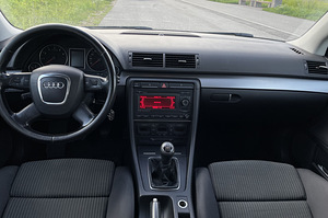 Audi A4 1.6 75кВт (8 фото из 9)