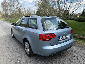 Audi A4 1.6 75kW (5 фото из 14)