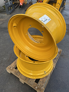 JCB VELG 334/D5741 TW15Lx28 (1 foto / 2)