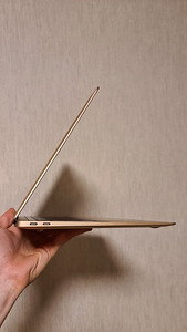 MacBook Air 13' 2018 - 256GB (4 foto / 4)