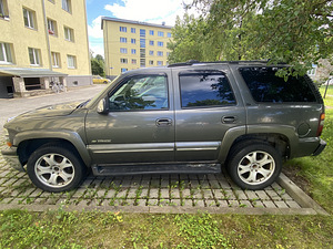 Chevrolet Tahoe 5.3 201kW (2 foto / 15)